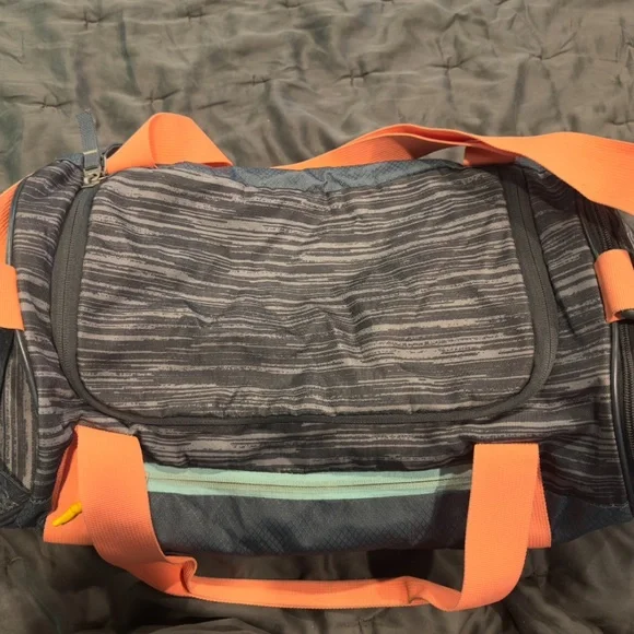 Adidas Gym Bag / Overnight bag - Picture 3 of 5
